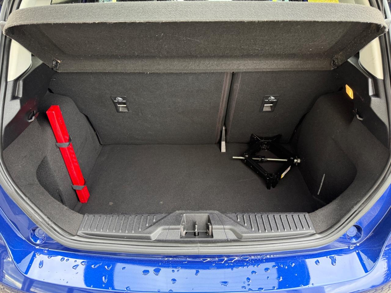 Ford Fiesta 1.1 b. - 5p. |NEOPATENTATI|CERCHI IN LEGA