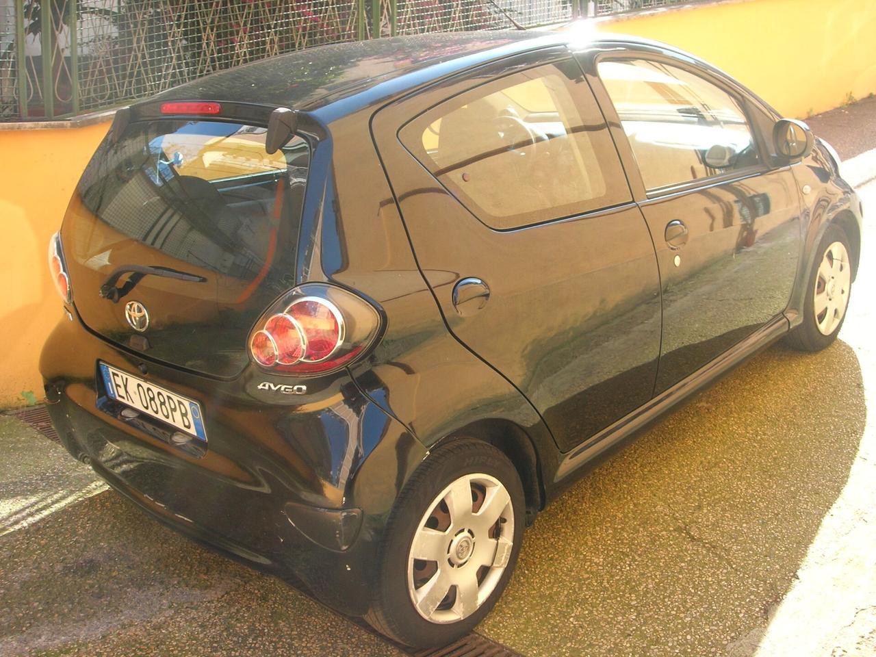 Toyota Aygo 1.0 12V VVT-i 5 porte Sol Connect