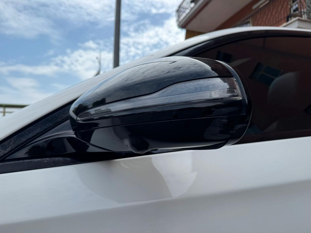 Mercedes-benz E 200 Auto Premium Plus