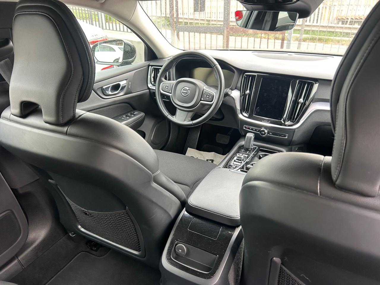 Volvo V60 T6 Recharge AWD Plug-in Hybrid Inscription