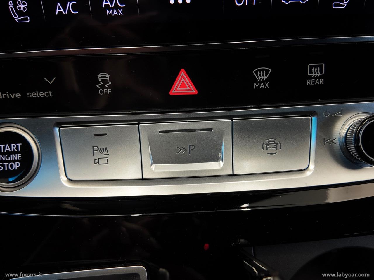 AUDI Q8 S line ed. TETTO APRIBILE