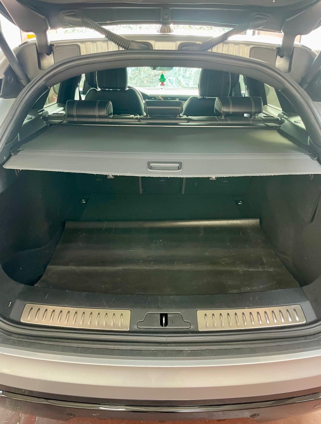 Land Rover Range Velar 2.0D R-Dynamic HSE
