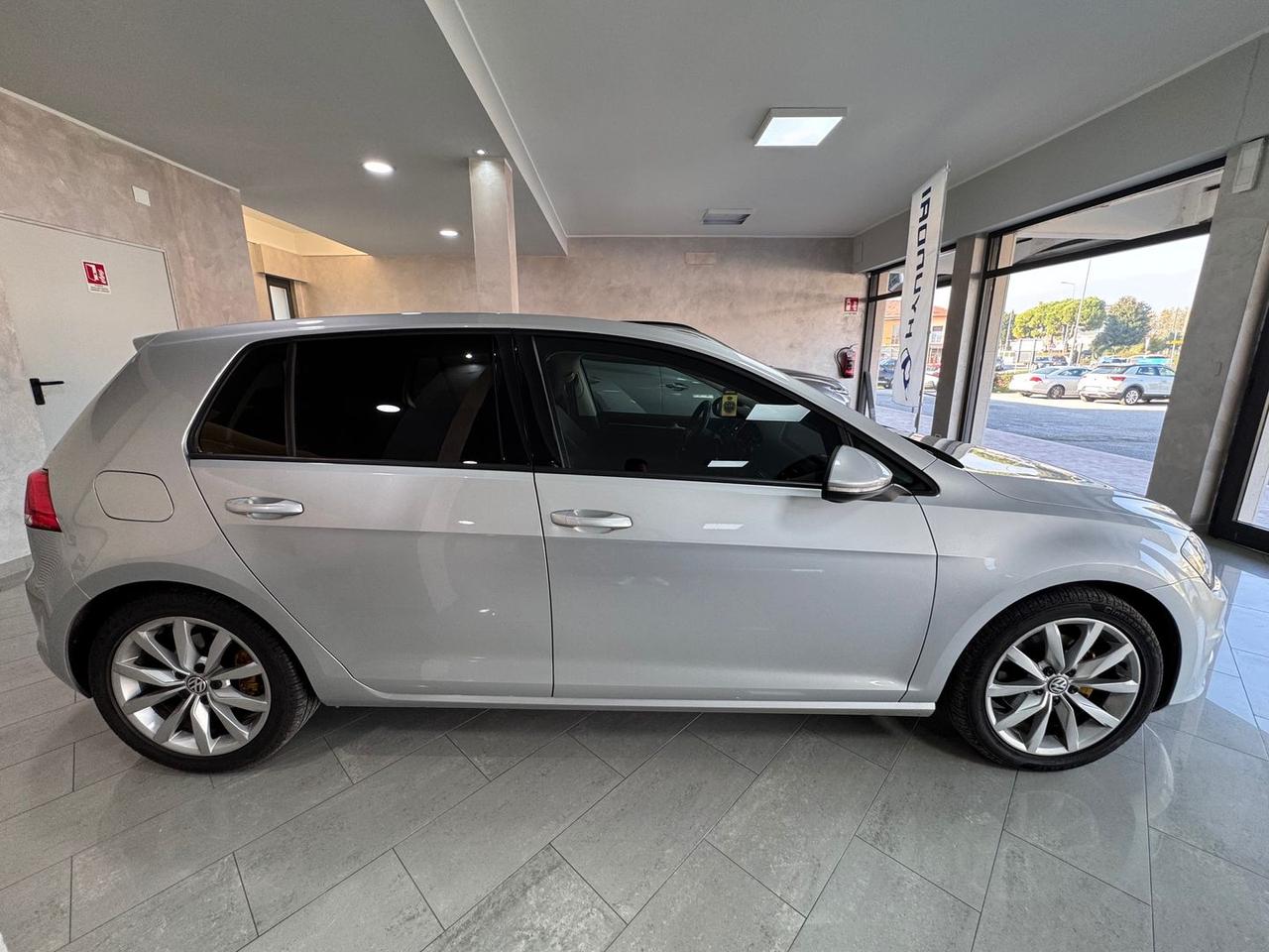 Volkswagen Golf Highline 2.0 TDI BlueMotion