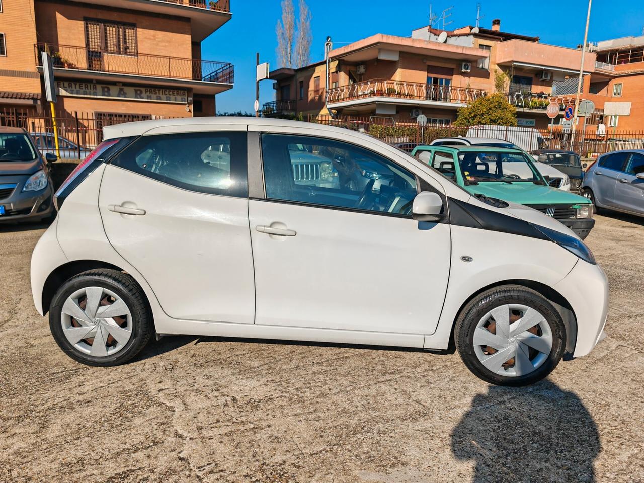 Toyota Aygo 1.0 VVT-i 69 CV 5 porte Perfetta