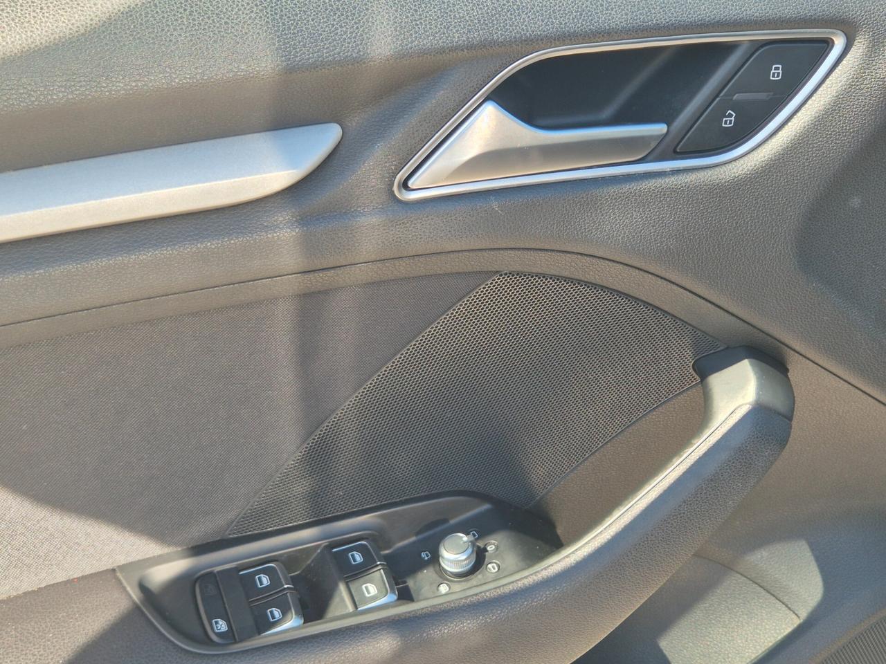 Audi A3 1.6 TDI ultra Attraction S-TRONIC