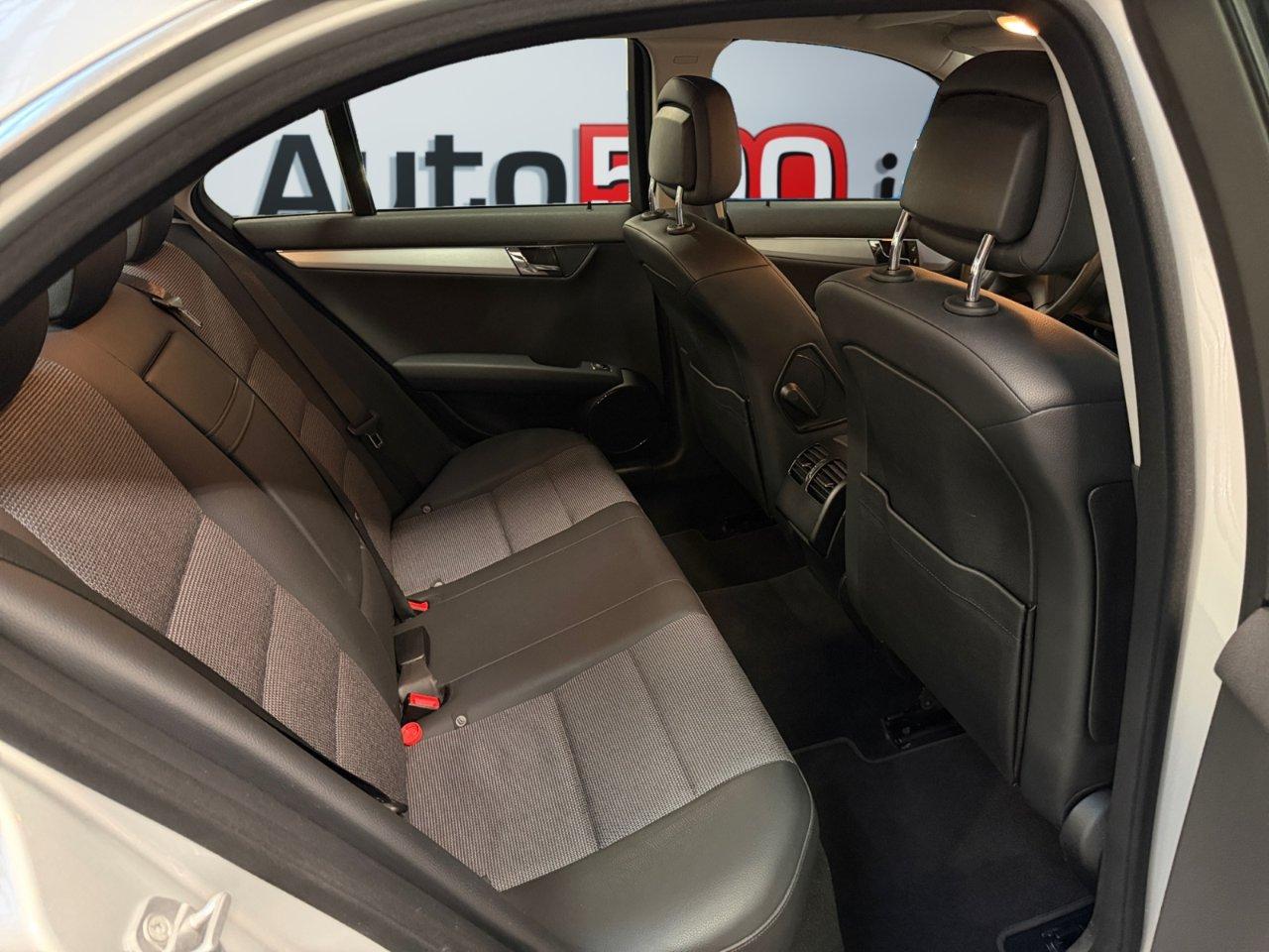 Mercedes C 180 CGI BlueEfficiency Avantgarde c/bixeno Berlina