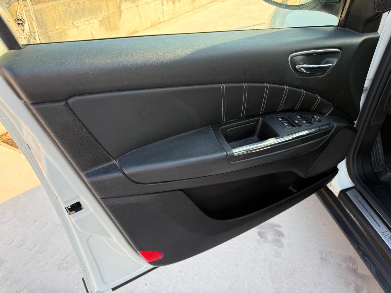 LANCIA DELTA ANNO 2011 1.4 BENZINA 120 CV