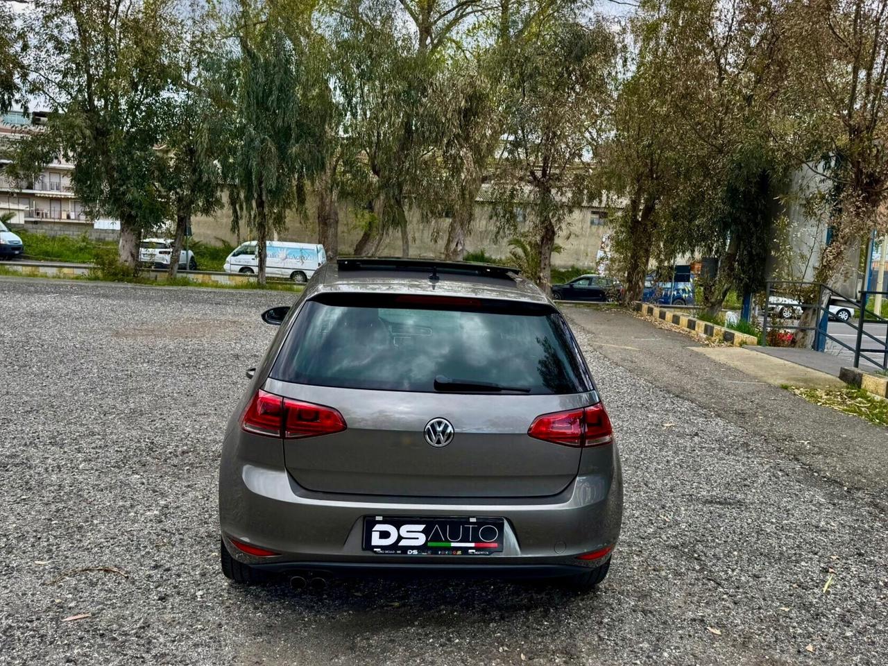 VOLKSWAGEN GOLF 2.0 TDI 150 CV 5P. HIGHLINE TETTO APRIBILE