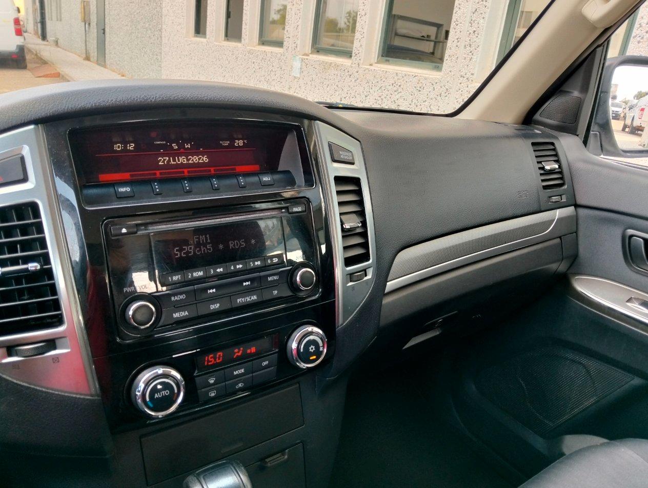 Mitsubishi Pajero 5 Porte Pajero 3.2 cr Intense 200cv 5p