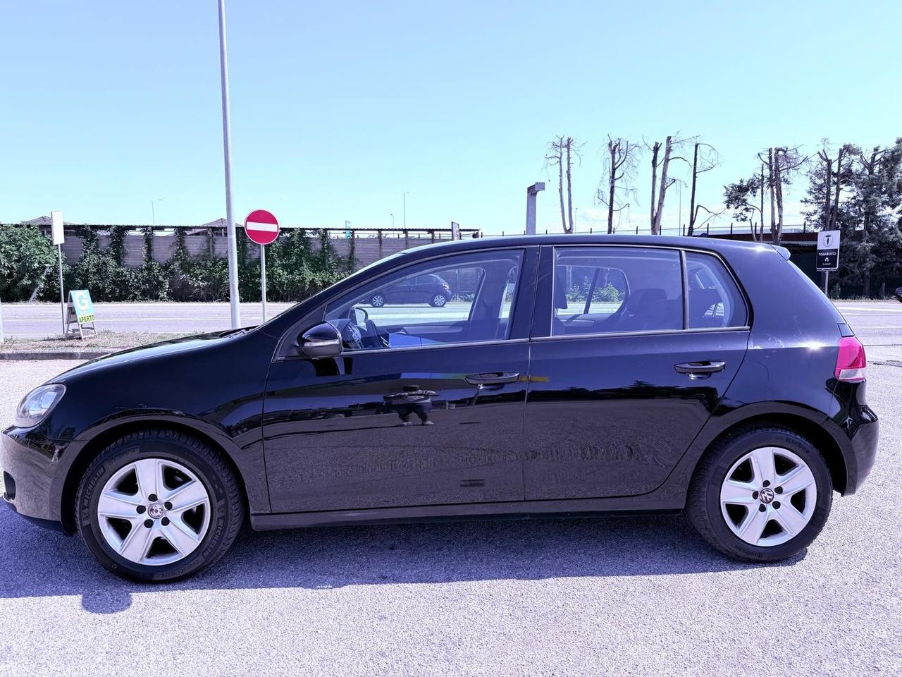 Volkswagen Golf 1.6 TDI DPF 5p. Comfortline Ok neopatentati