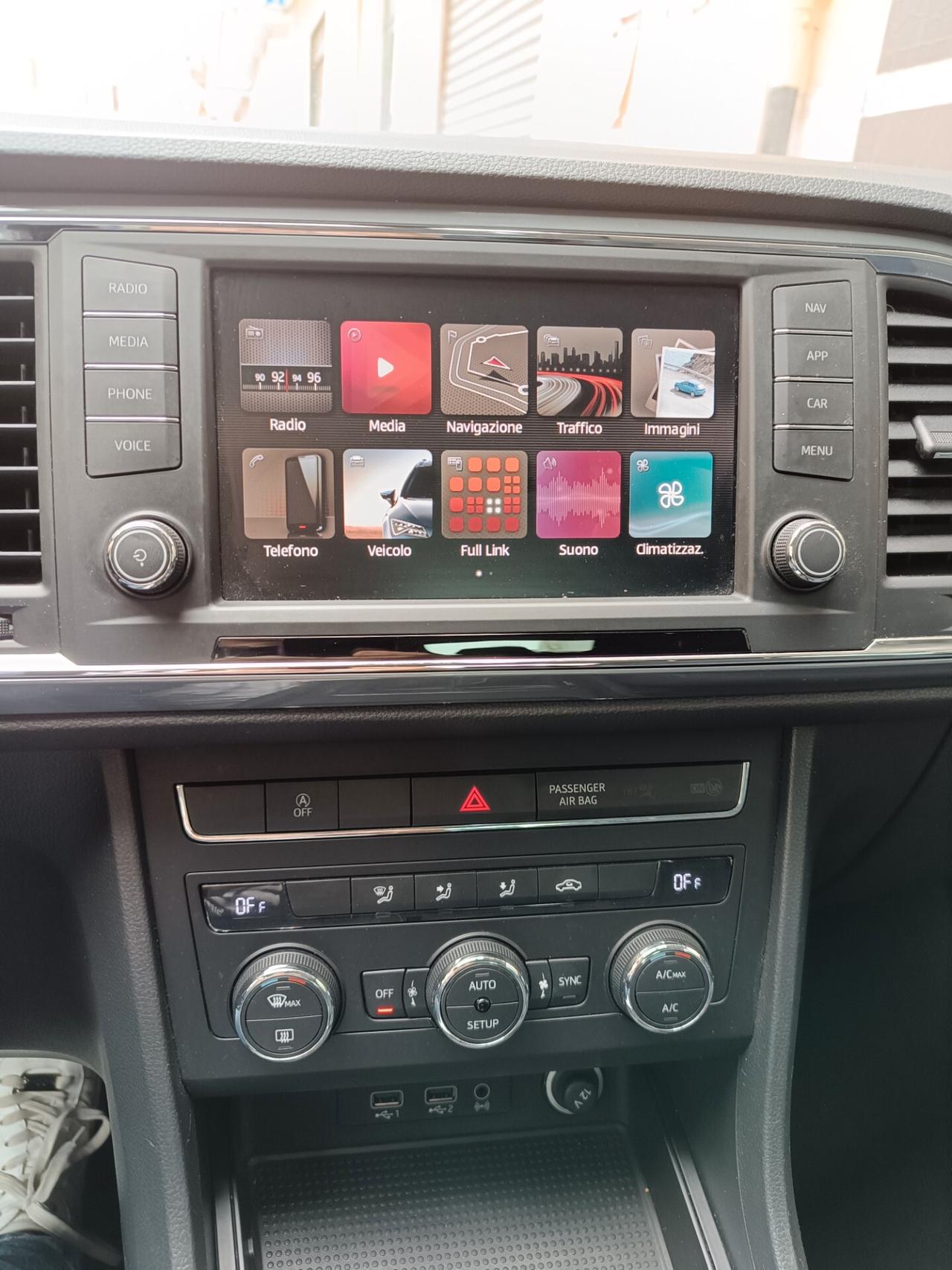 Seat Ateca 1.6 TDI 115 CV full optional navi camera