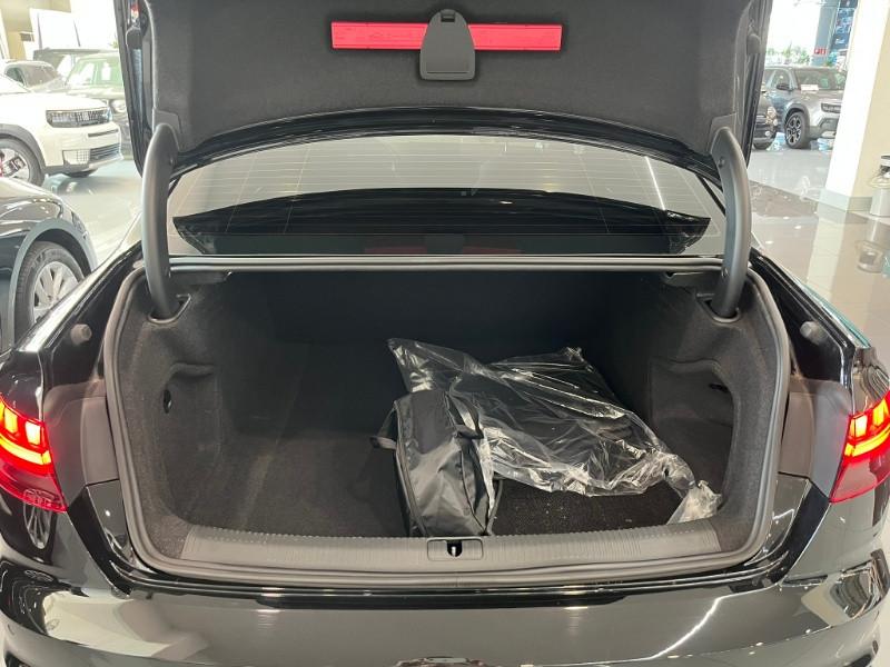 AUDI A4 35 TFSI S tronic Business Advanced