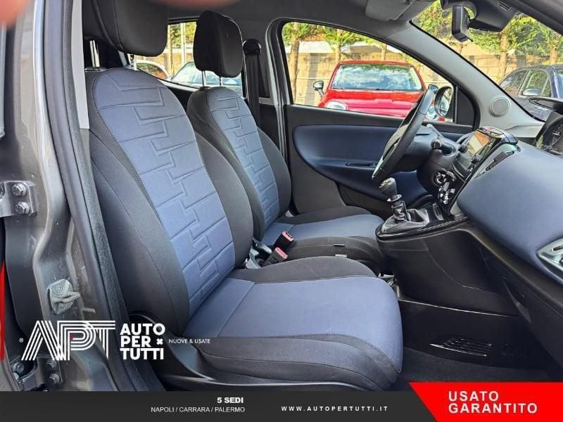 Lancia Ypsilon Ypsilon 1.0 firefly hybrid Platino s&s 70cv