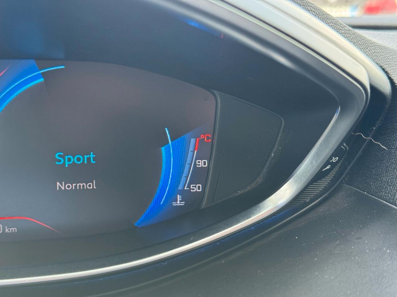 Peugeot 3008 BlueHDi 130 S&S EAT8 Active Business