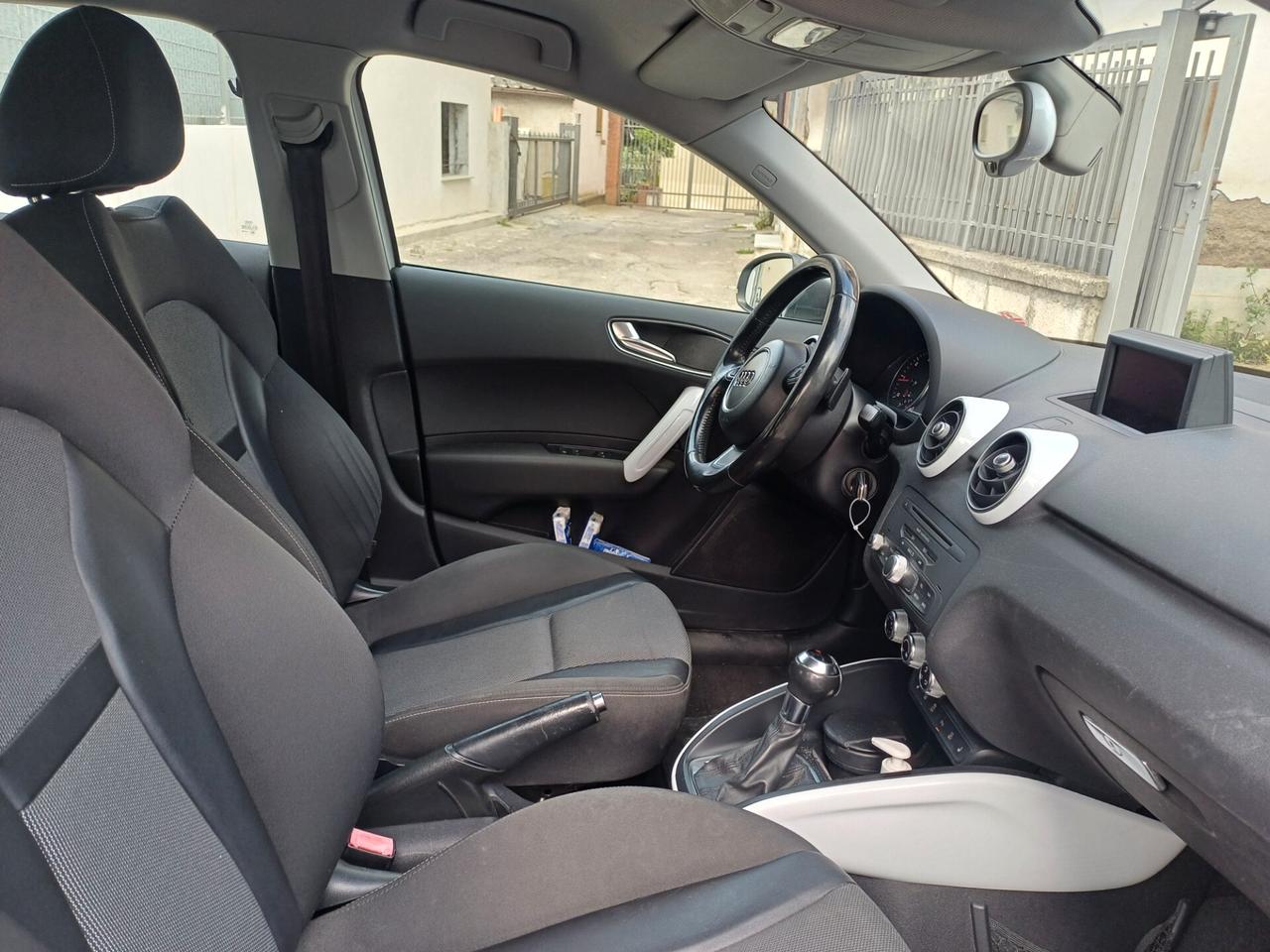 Audi A1 SPB 1.6 TDI S Tronic Attraction S Line Edition Plus