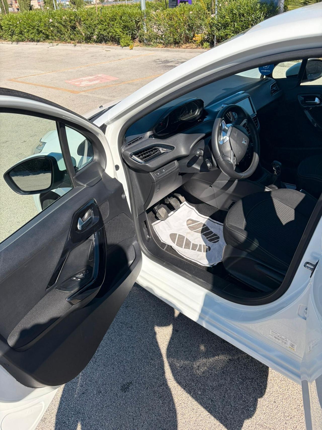 Peugeot 208 km 84 mila GPL/benzina 2018