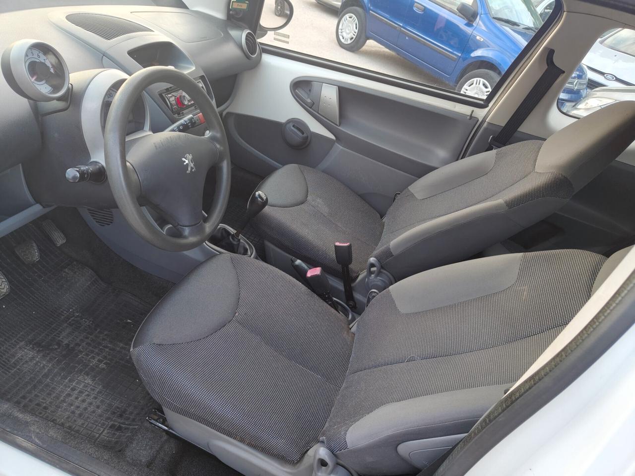 Peugeot 107 1.0 68CV 3p. Plaisir