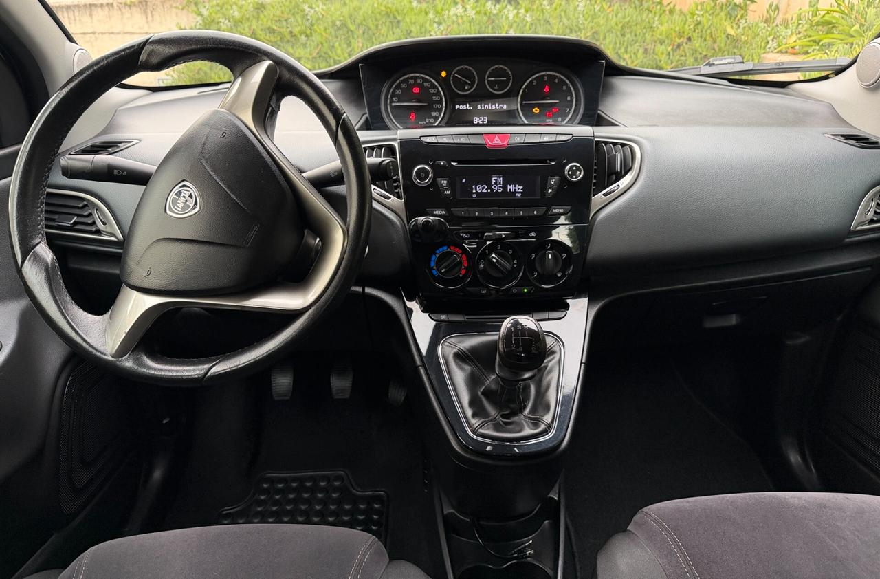 Lancia Ypsilon 1.2 Benzina 70 CV Gold (Euro 6)