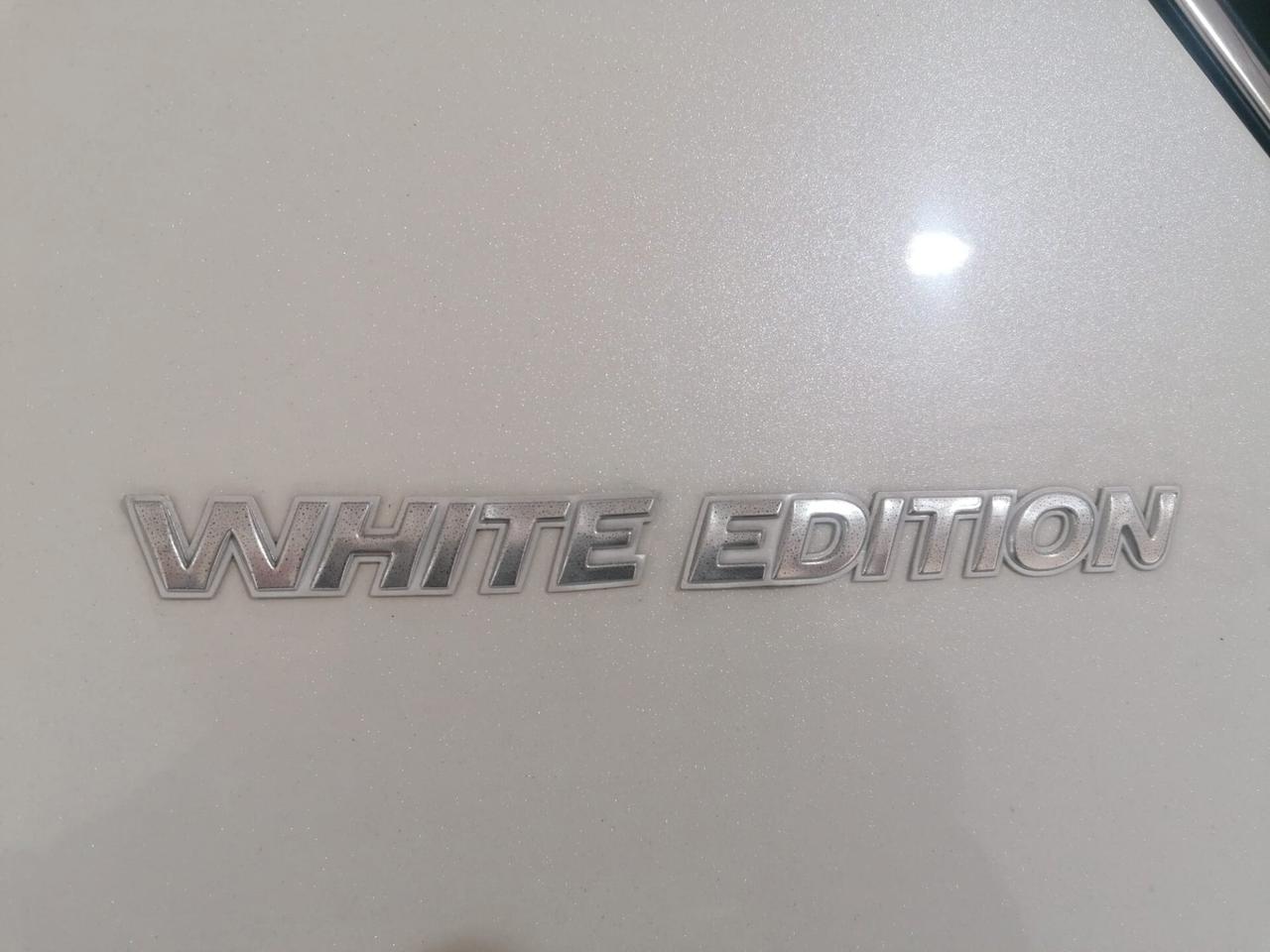 Toyota RAV 4 RAV4 2.2 D-CAT A/T 4WD Lounge White Ed.