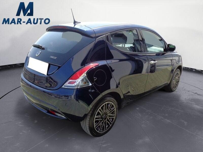 Lancia Ypsilon 1.0 FireFly 5 porte S&S Hybrid Gold