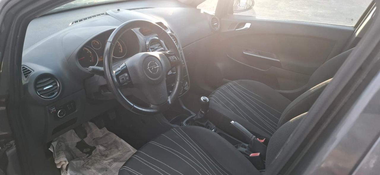 Opel Corsa 1.2 80CV 5 porte GPL-TECH Club