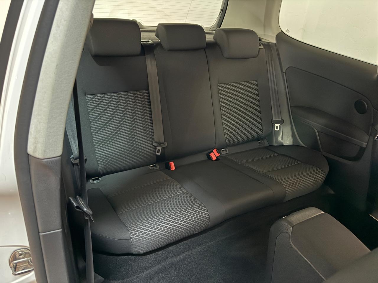 Volkswagen Golf 1.6 TDI DPF DSG 3p. Highline