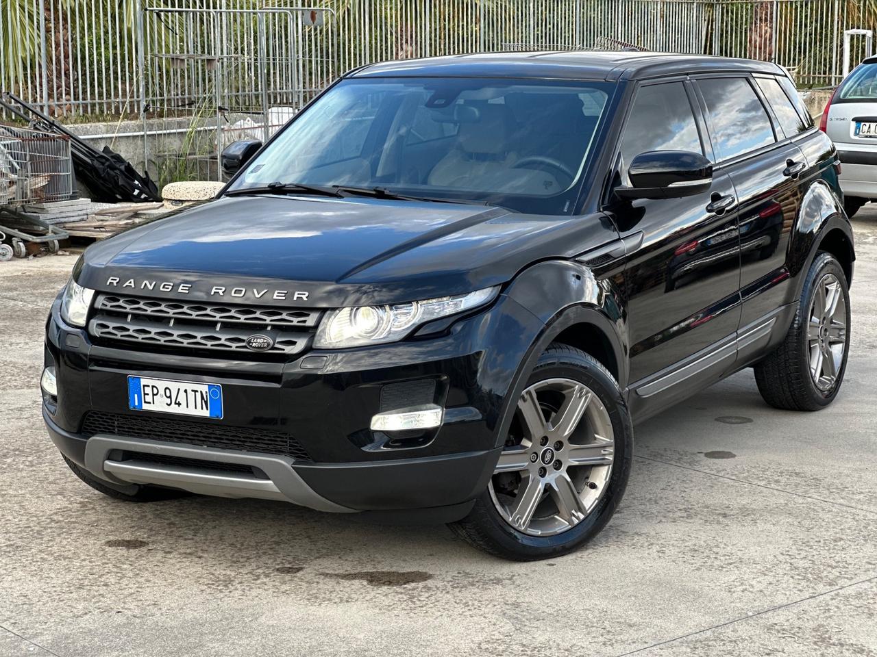 RANGE ROVER EVOQUE 2.2 TD4 150CV PRESTIGE BLACK