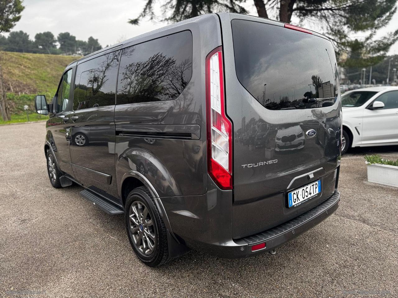 Tou.Cust. 320 2.0 EcoB 130 MHEV PC Tit.