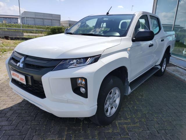 Mitsubishi L200 d.cab 2.3d Invite Connect 4wd 150cv