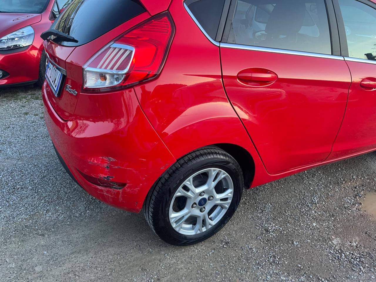 Ford Fiesta 1.4 5 porte Bz.- GPL Black & White Edition