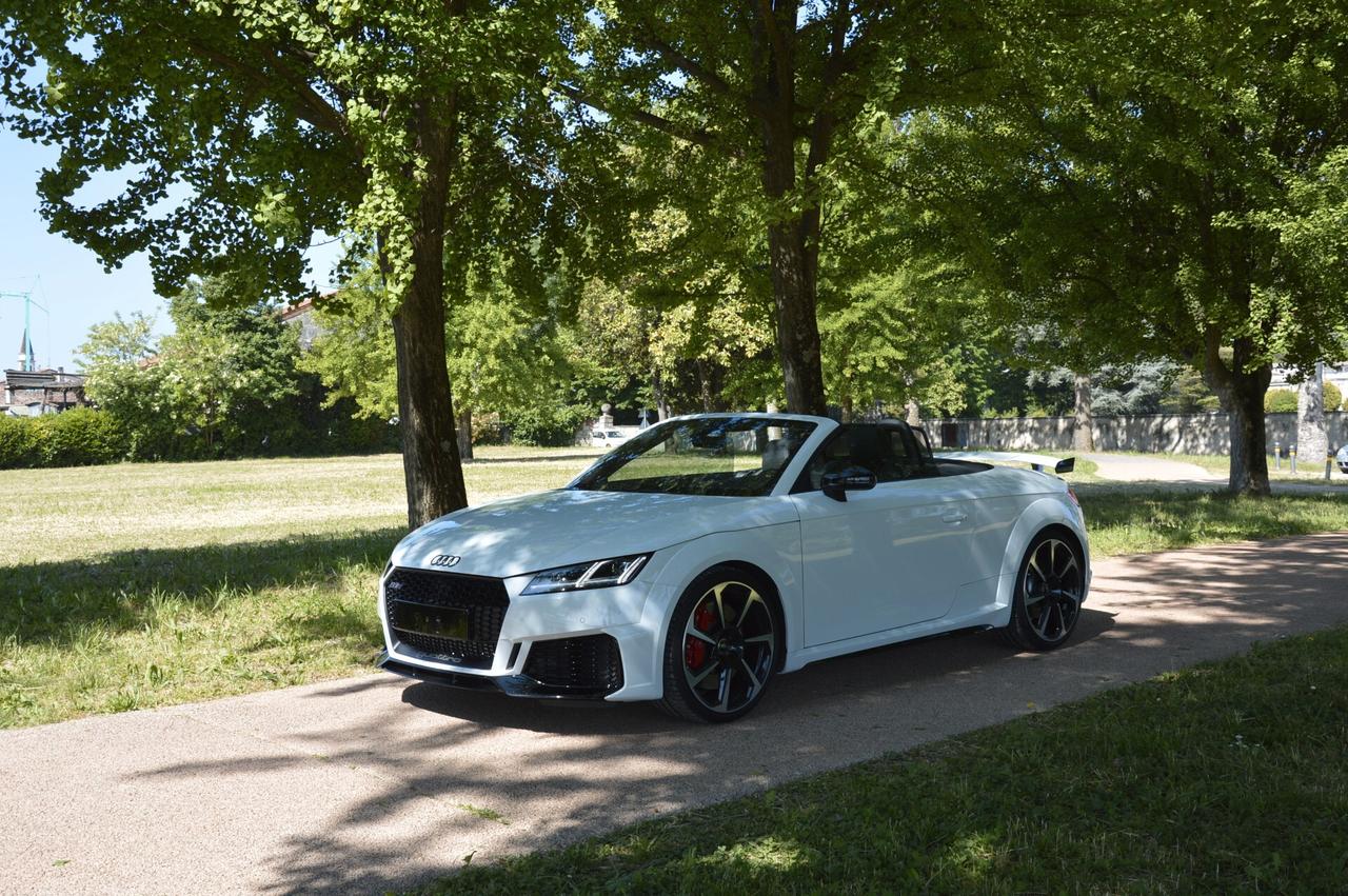 Audi TT RS Roadster 2.5 TFSI quattro S tronic