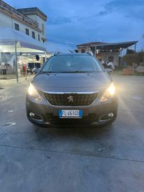 Peugeot 2008 PureTech 82 Allure leggermente grandinata