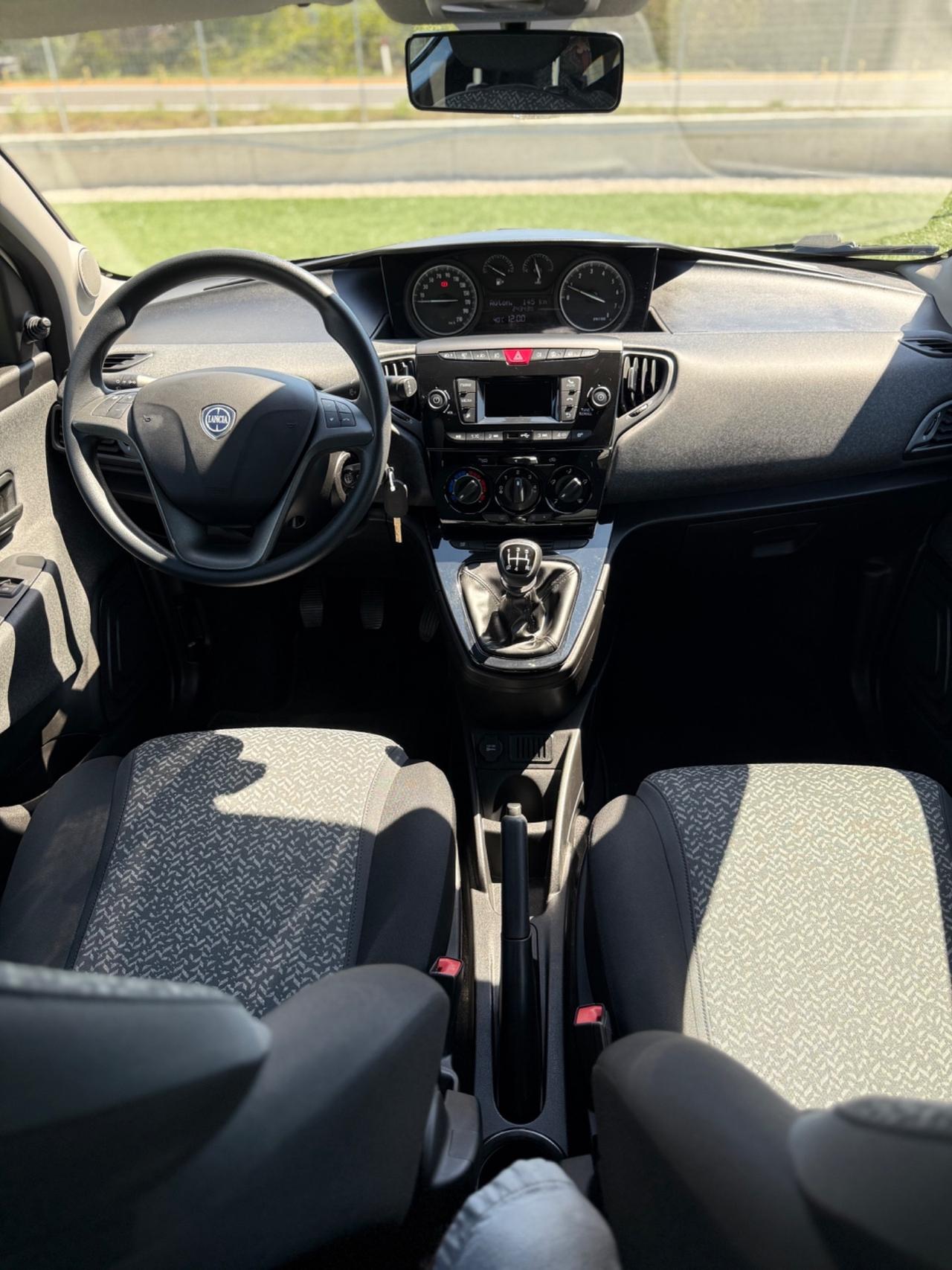 Lancia Ypsilon 1.2 69 CV 23Mila Km CERTIFICATI