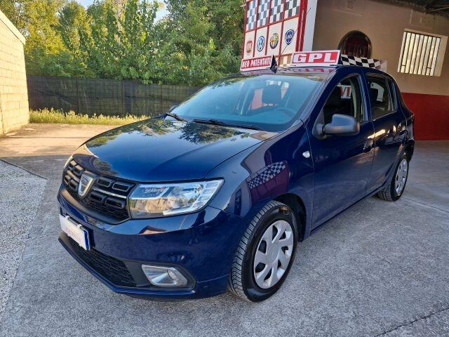 Dacia Sandero CON IMPIANTO GPL X NEOPATENTATI KM 98000