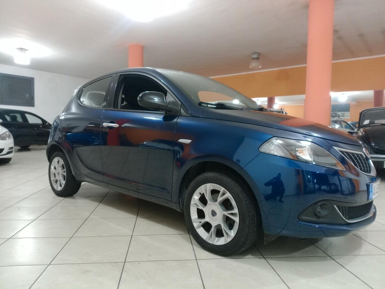 Lancia Ypsilon 1.2 69 CV 5 porte GPL Ecochic Gold