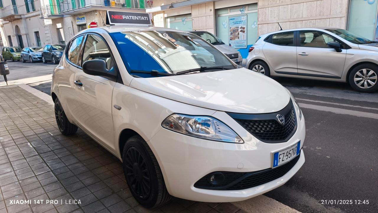 Lancia Ypsilon 1.2 69 CV 5 porte GPL Ecochic Elefantino Blu 2019