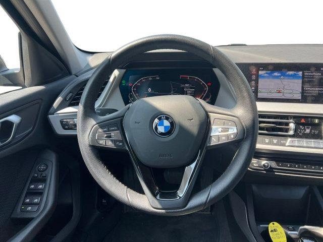 BMW 118 i 5p. Business Advantage