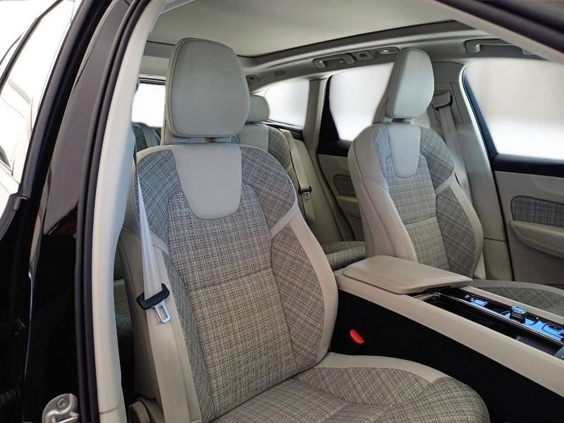 VOLVO XC60 T6 PLUG-IN AWD AUTO CORE SUV