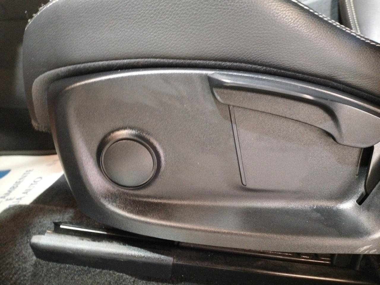 Jaguar E-Pace 2.0D 180 CV AWD R-Dynamic S