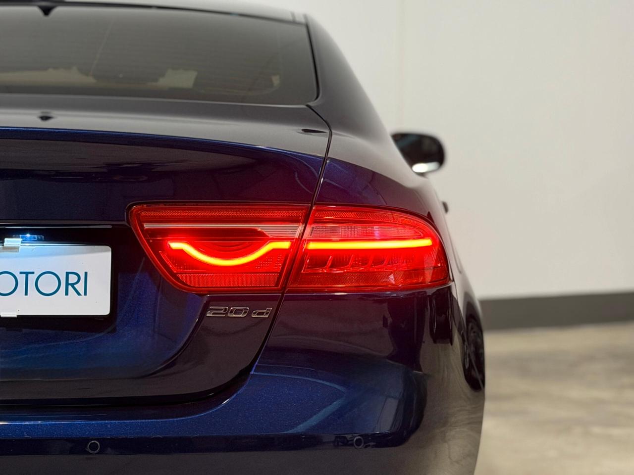 Jaguar XE 2.0 D 180 CV aut. Prestige