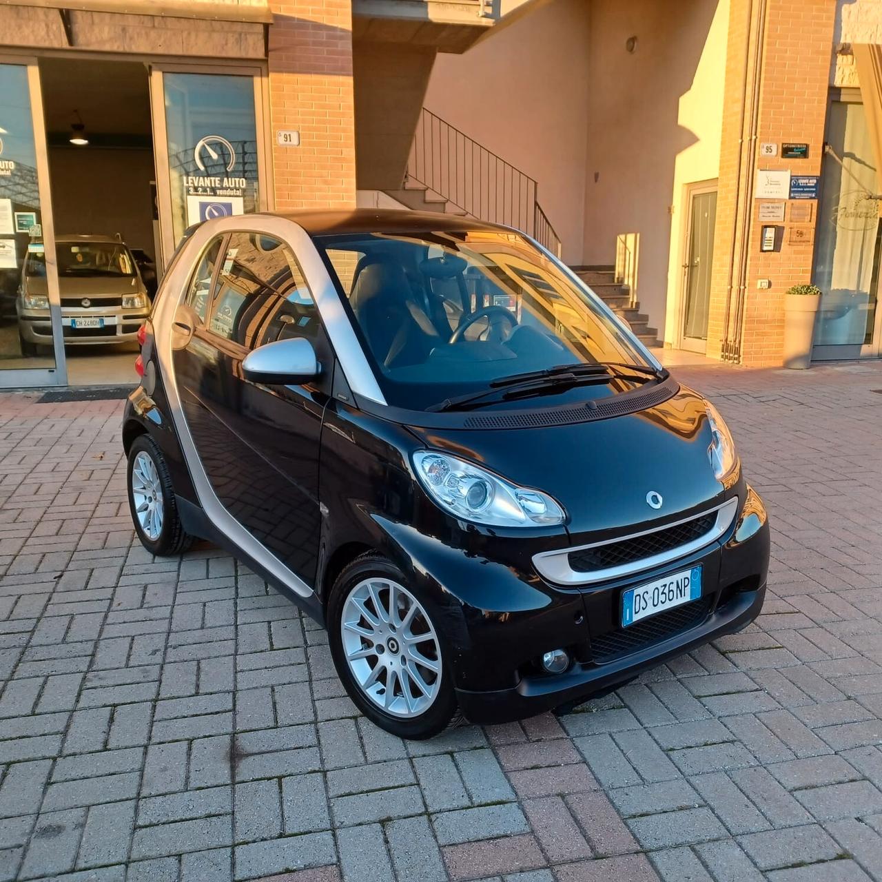 SMART FOR TWO 1.0 NEOPATENTATI AUTOM CAMBIO RIFATTO