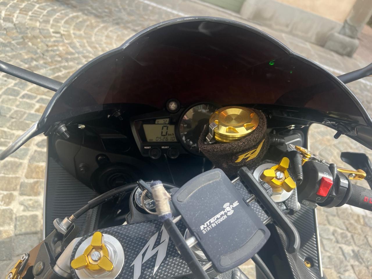 Yamaha YZF R1