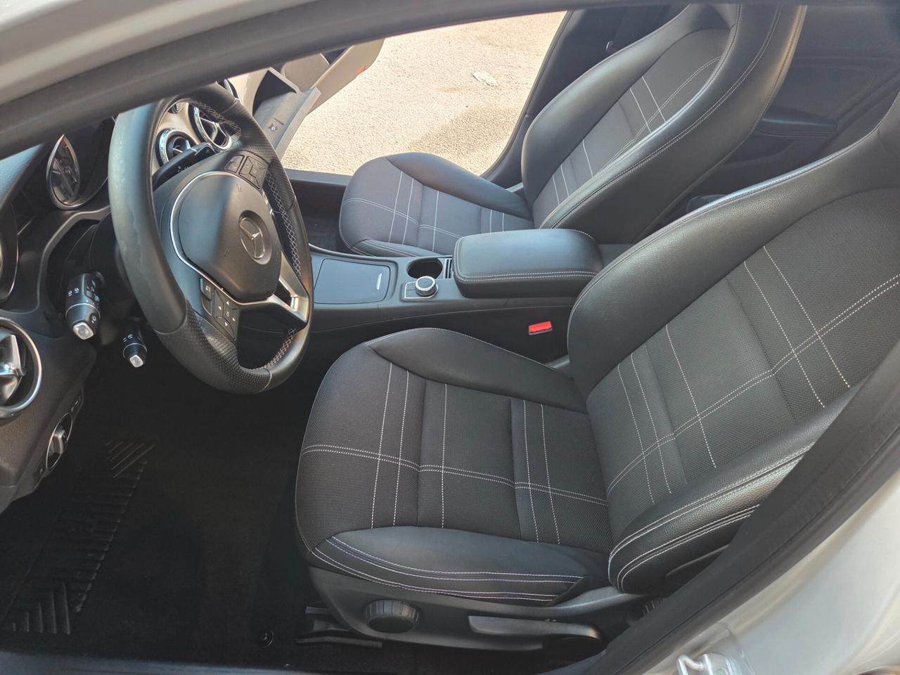 MERCEDES GLA 2.2 136 CV SOLI 100000 KM CERTIFICATI