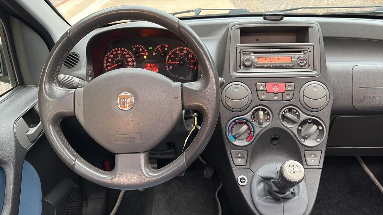 Fiat Panda 1.2 TETTO PANORMAICO GANCIO DI TRAINO