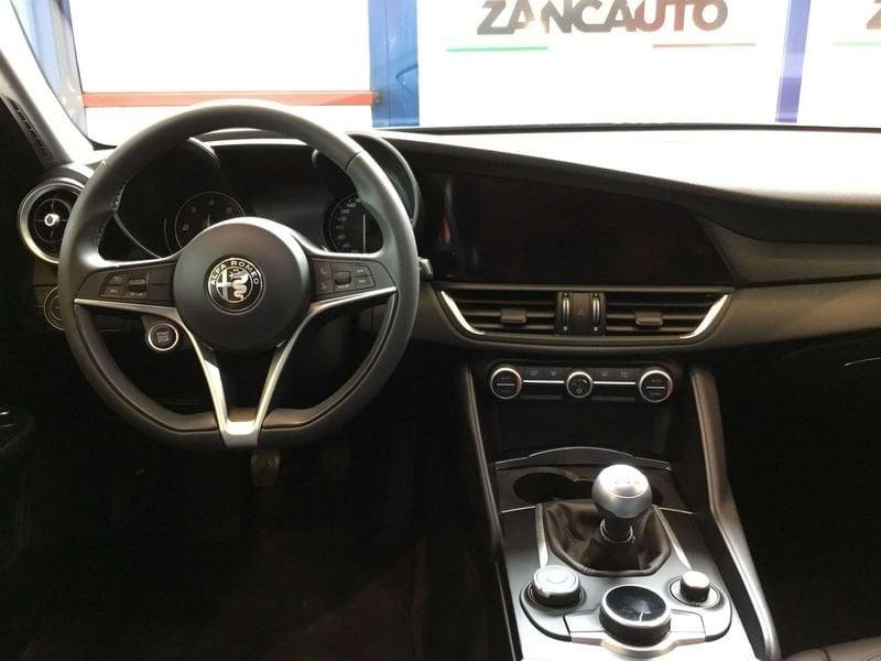 Alfa Romeo Giulia 2.2 T-D 150CV TECH EDITION USATO GARANTITO