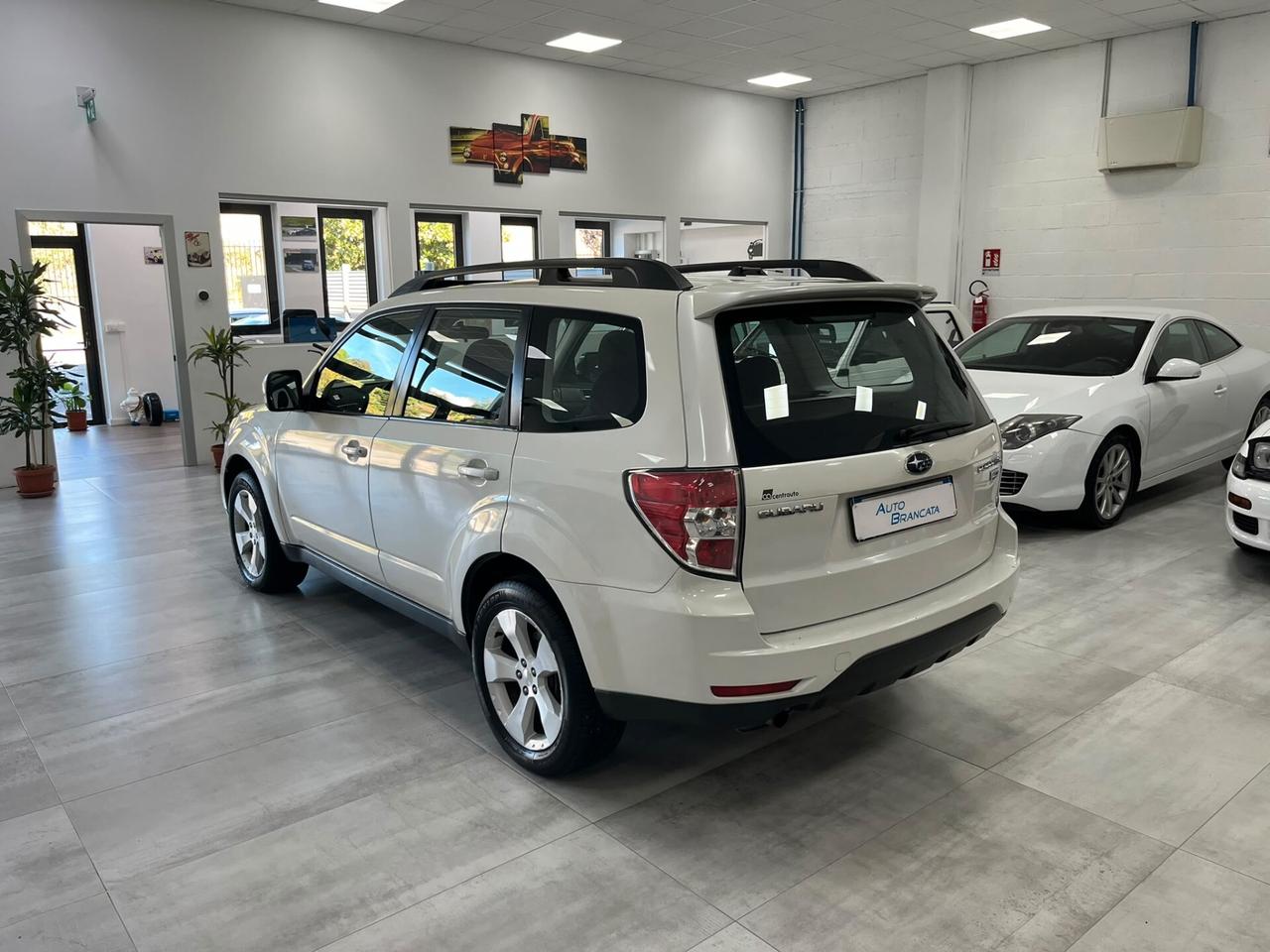 Subaru Forester 2.0d X 6mt
