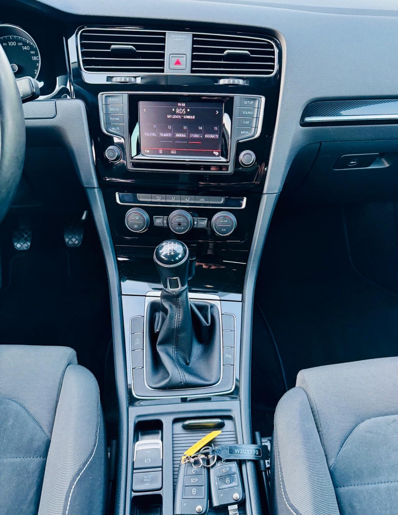 Volkswagen Golf 1.6 TDI 5p. Highline BlueMotion