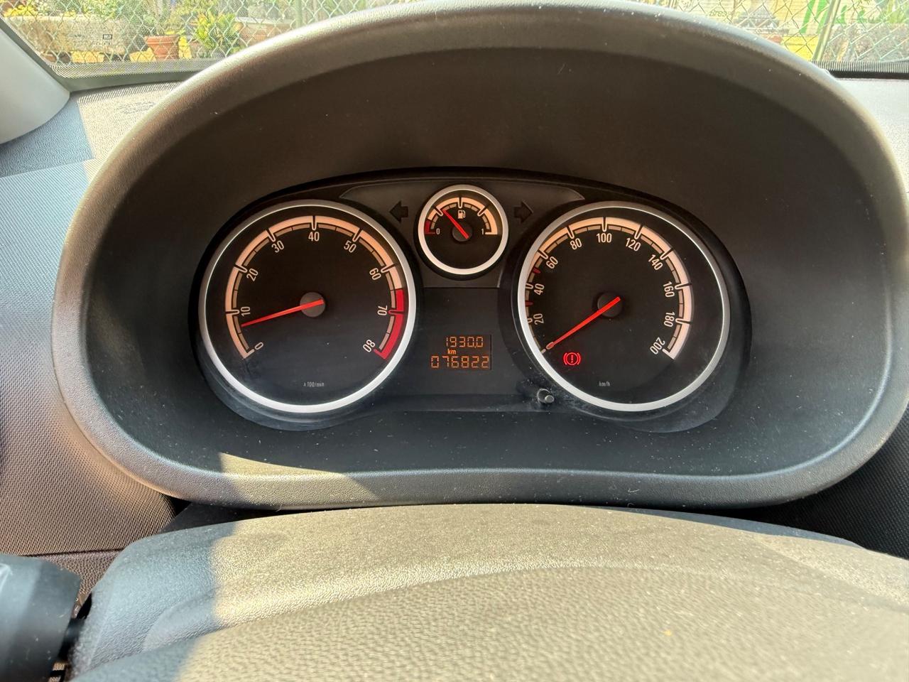 Opel Corsa 1.2 5 porte Cosmo