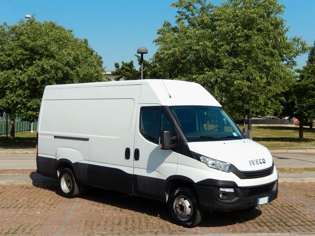 IVECO DAILY 3.0 tetto alto, passo medio- ECCELLENTE!