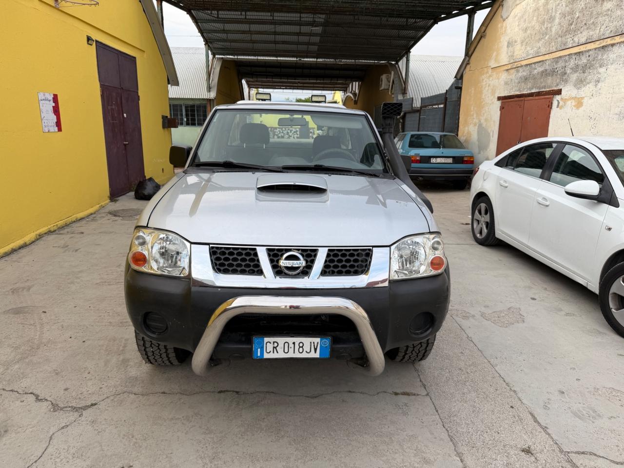 Nissan Navara King Kab con clima - 2004